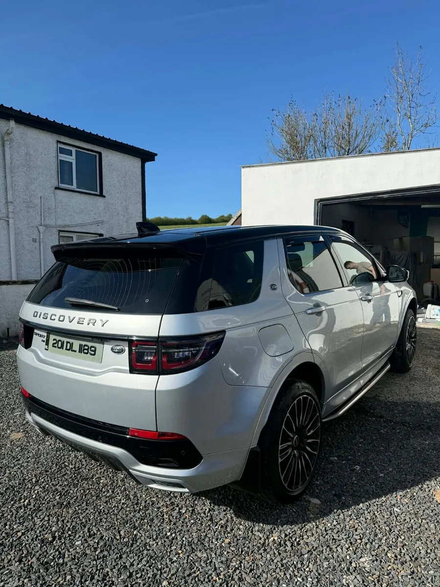 Land Rover Discovery Sport R-dynamic - Image 2