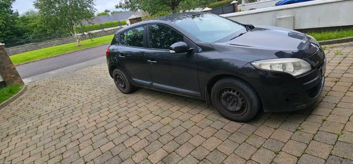 Renault Megane 2010 Diesel - Image 2