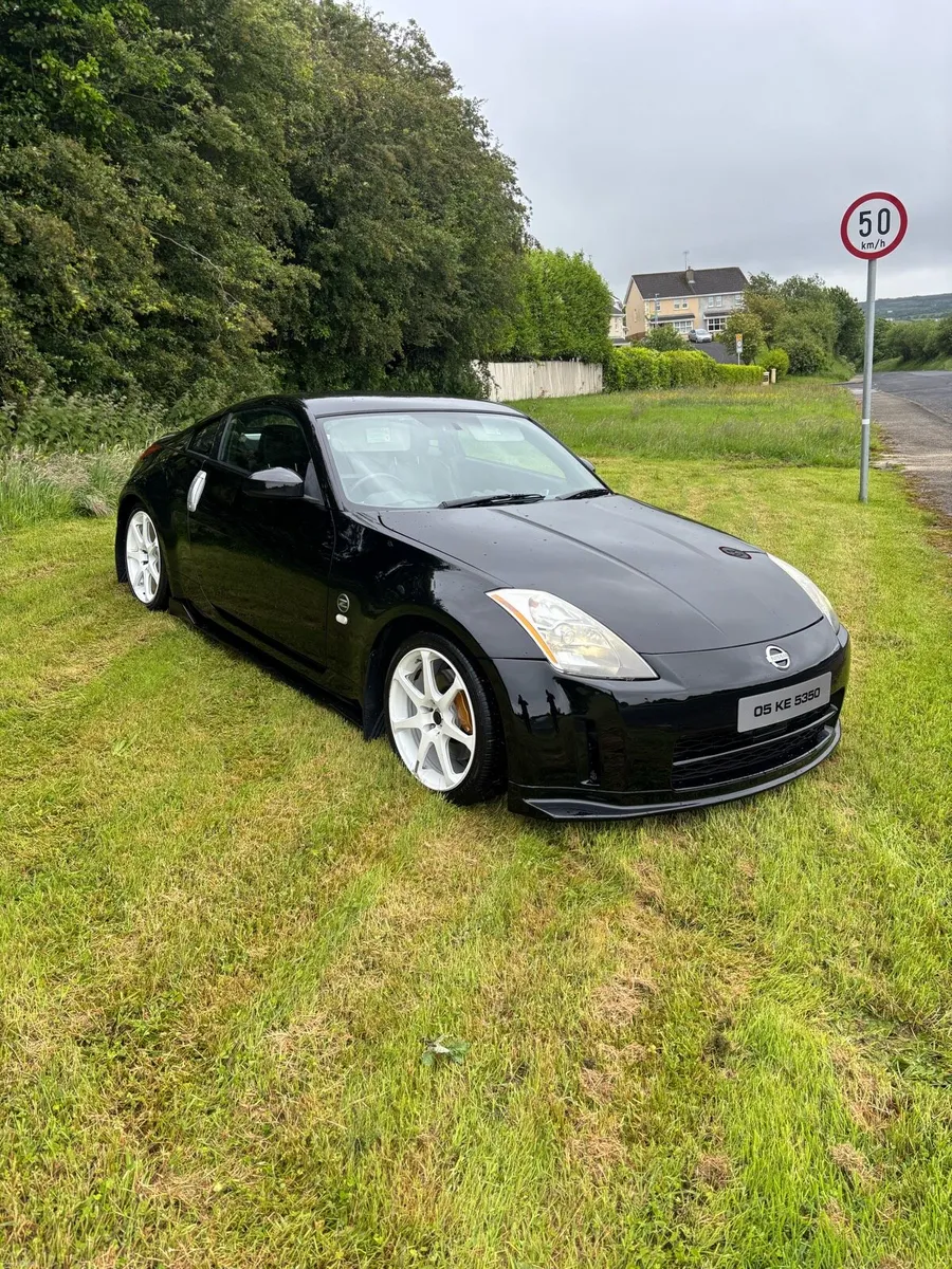 Nissan 350z - Image 2