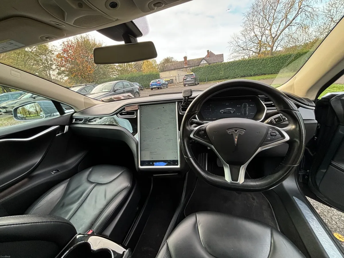 Tesla Model S 2014 - Image 2