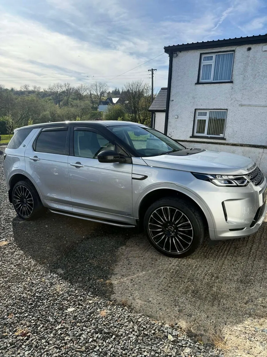 Land Rover Discovery Sport R-dynamic - Image 1