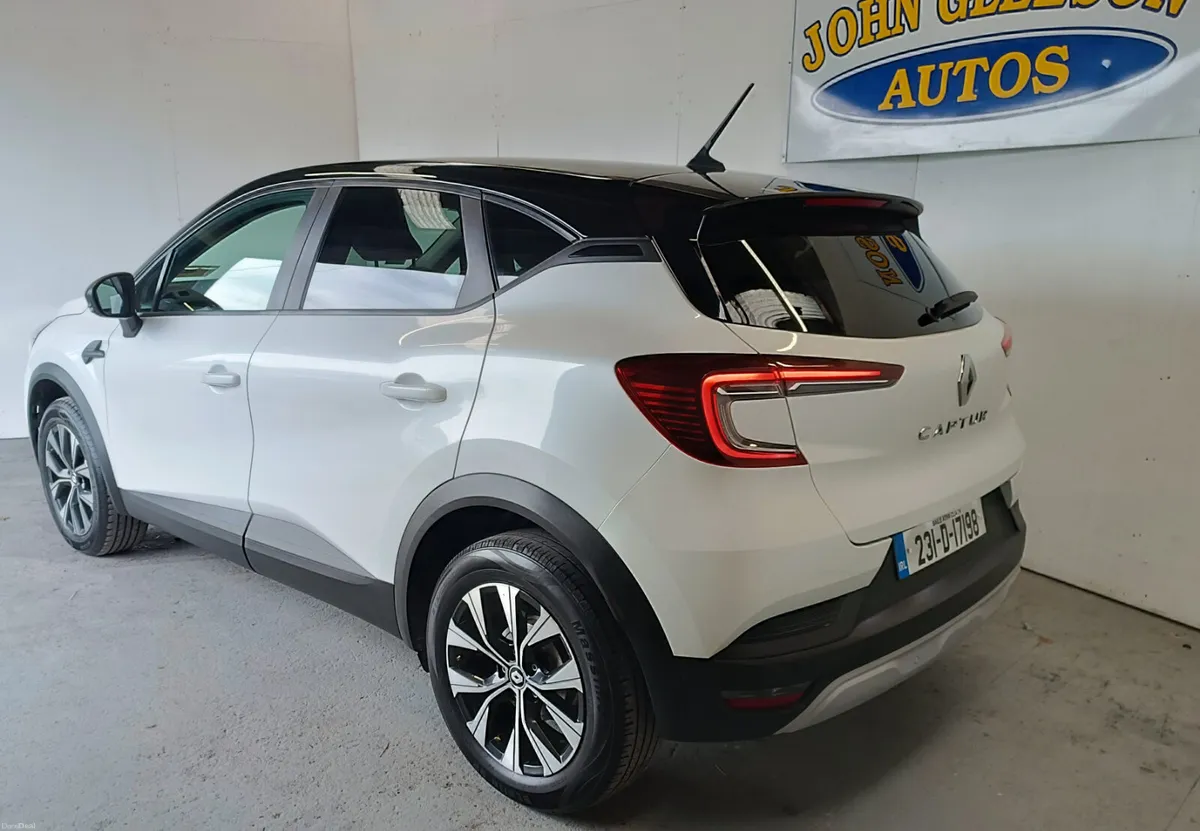 Renault Captur 2023 - Image 4