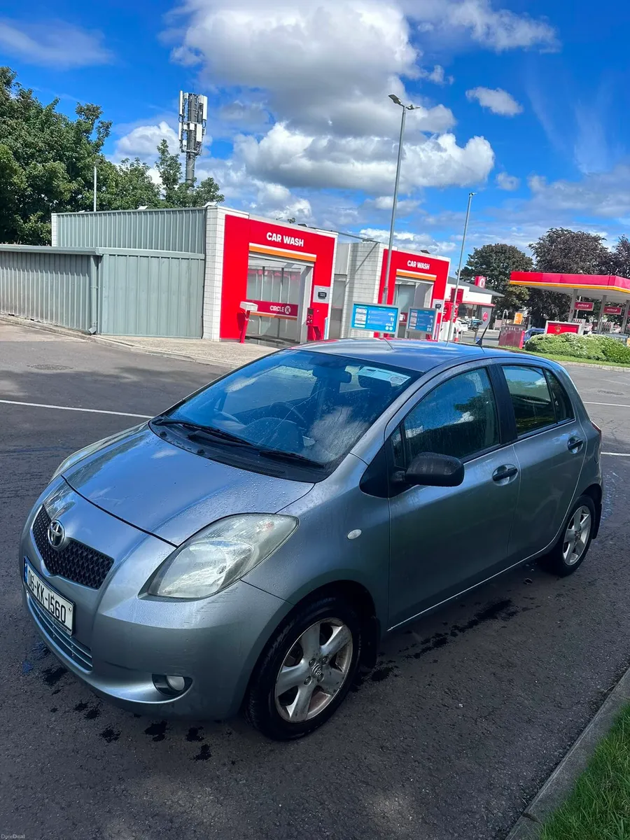 Toyota yaris 06 - Image 2