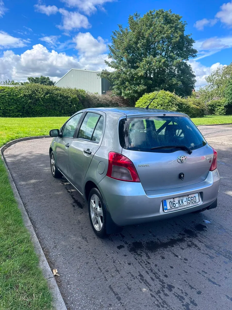 Toyota yaris 06 - Image 4