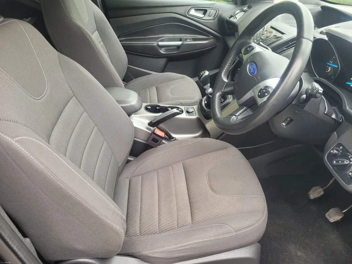 Ford Kuga ZETEC 2.0 TDCI 6SPEED 120BHP - Image 6