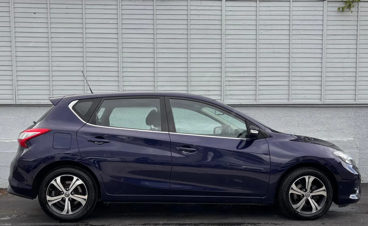 Nissan Pulsar 2017 / SV /  DIESEL HATCHBACK - Image 2