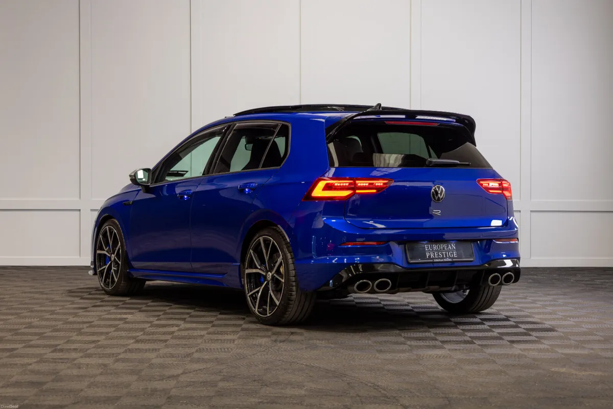 212 Volkswagen Golf R - Image 4