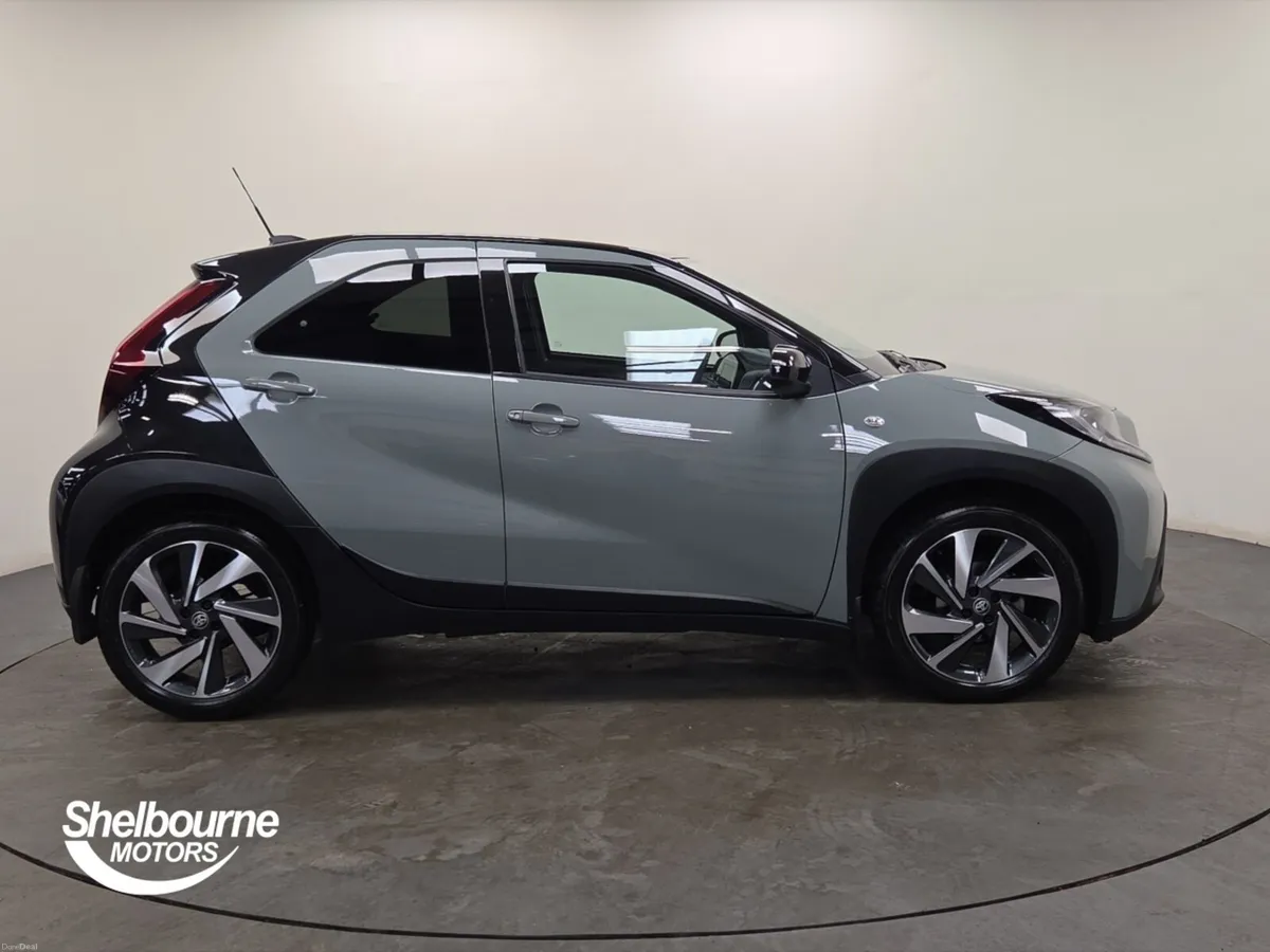 Toyota Aygo X Hatchback Edge - Image 3