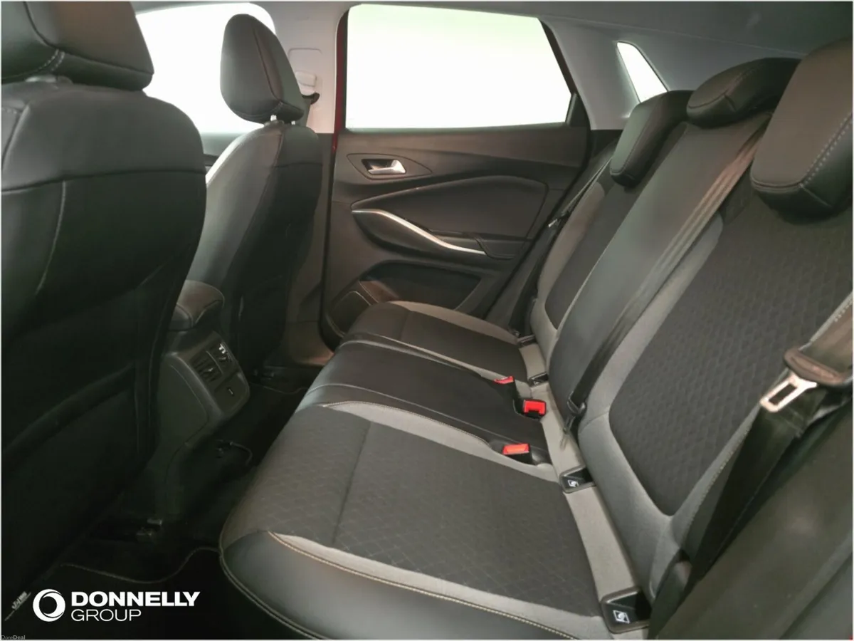 Vauxhall Grandland Diesel Hatchback SRi - Image 6