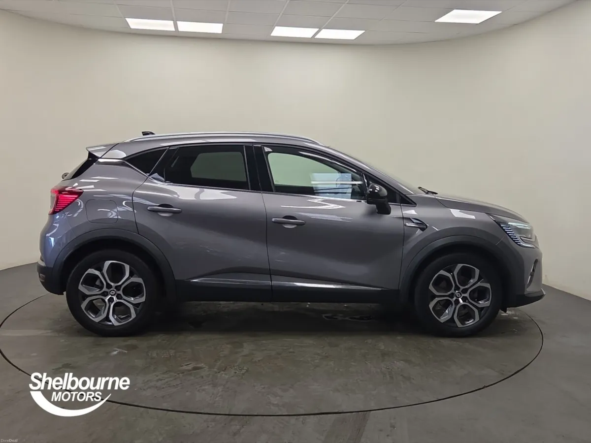 Renault Captur Hatchback Techno - Image 3