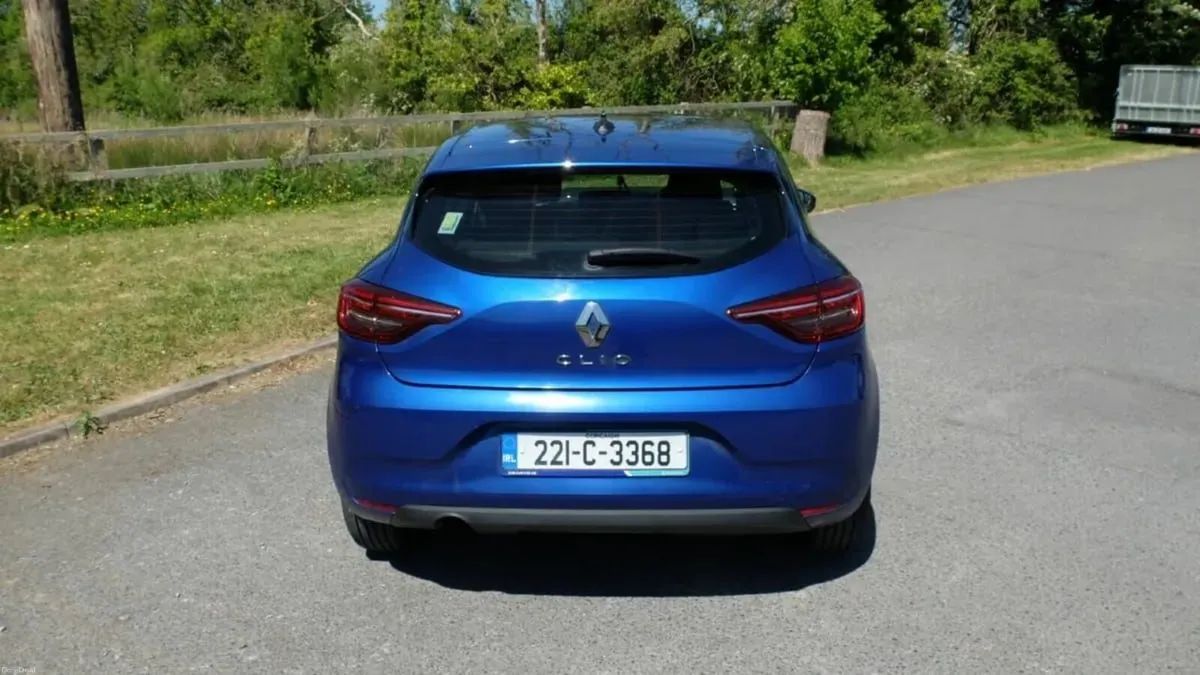 Renault Clio 2022 - Image 4