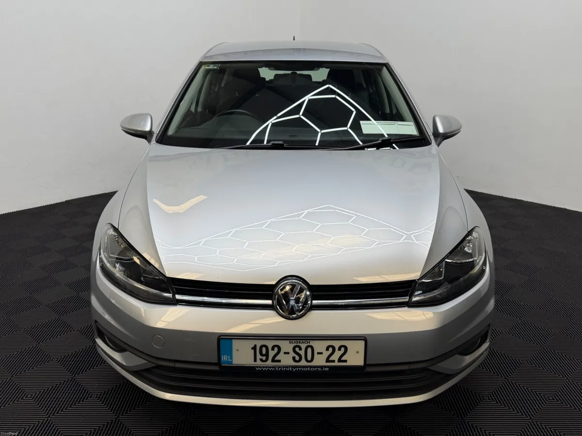 2019 Volkswagen  Golf 1.6 TDI 115HP Trendline - Image 3