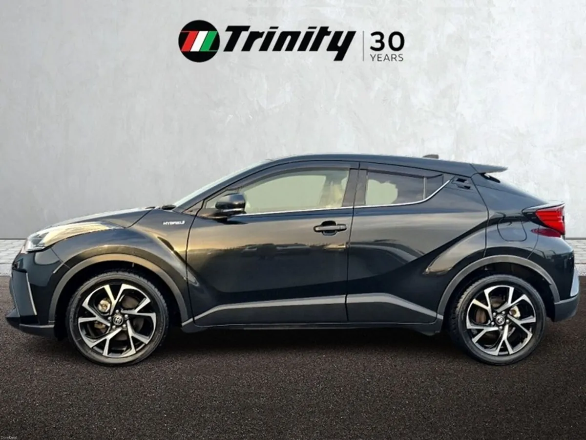Toyota C-HR ** 1.8 HYBRID ** AUTO ** HUGE SPEC ** - Image 5