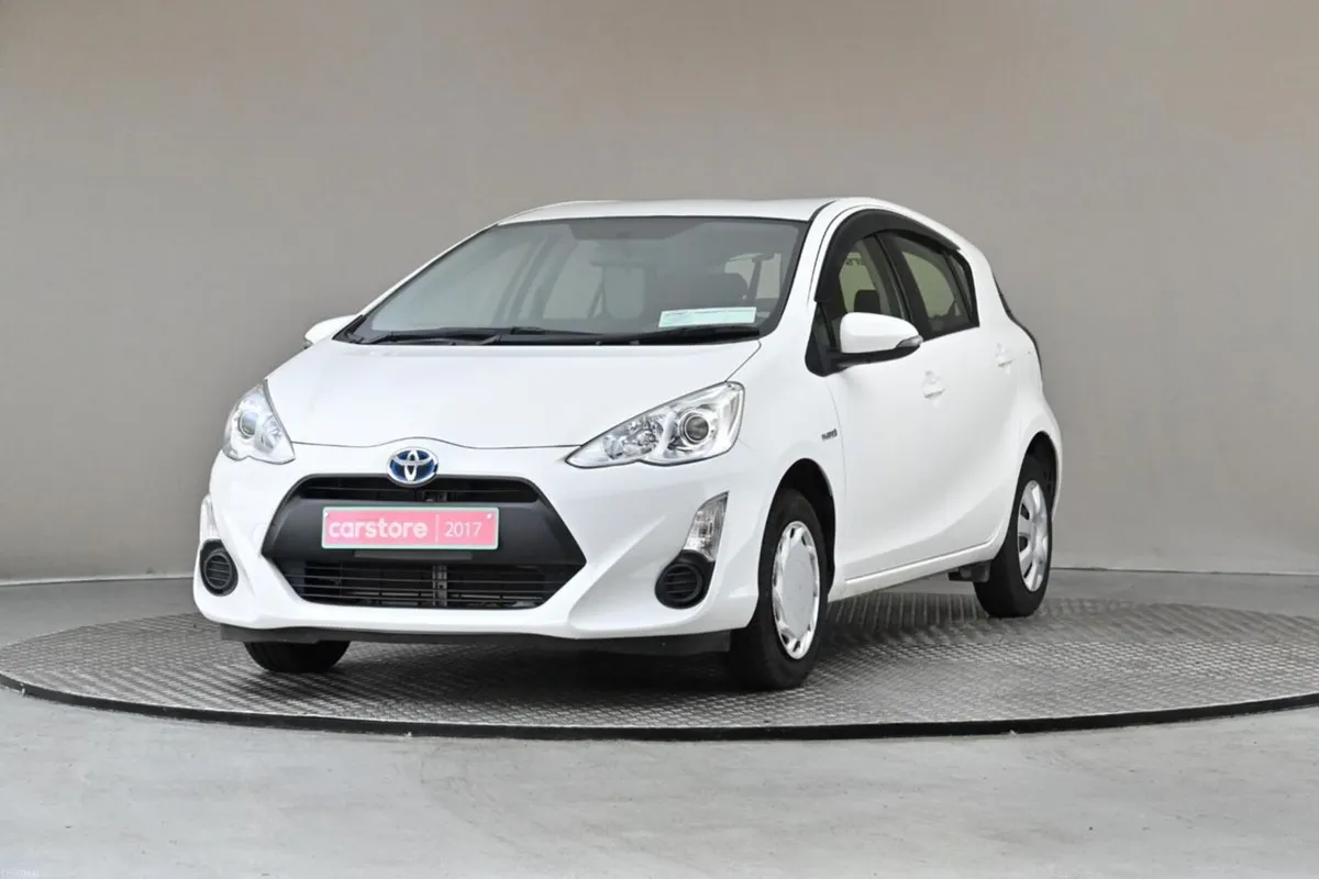 Toyota Aqua 1.8 Hybrid - Image 3