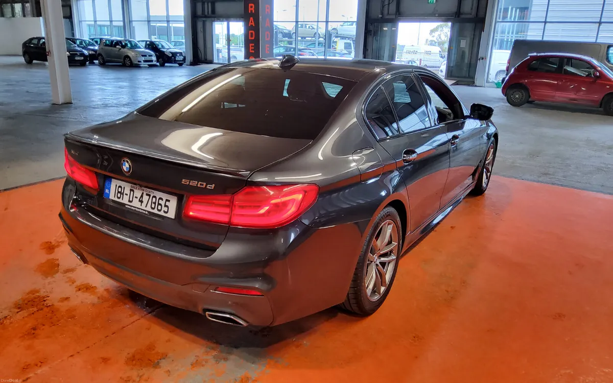 BMW 5-Series 2018 - Image 4