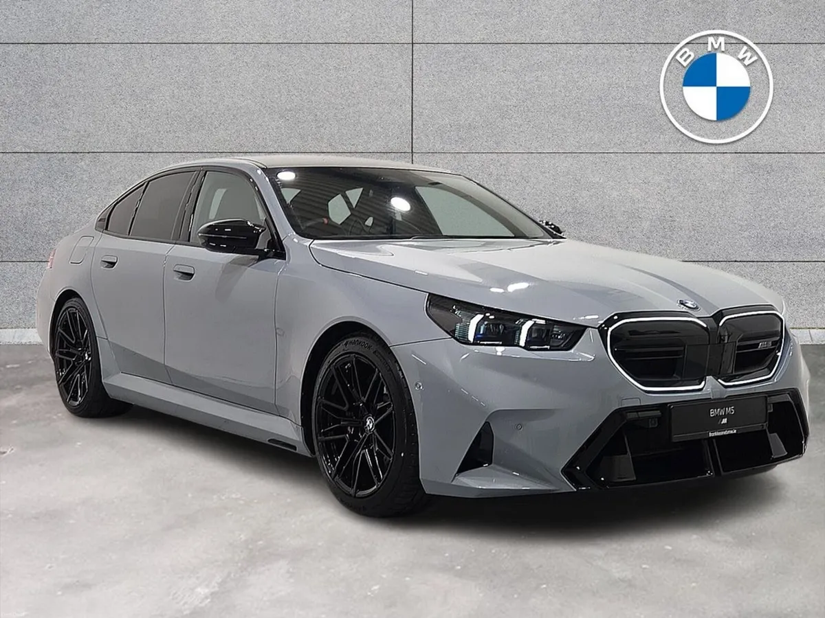 BMW M5 M5 Saloon - Image 1