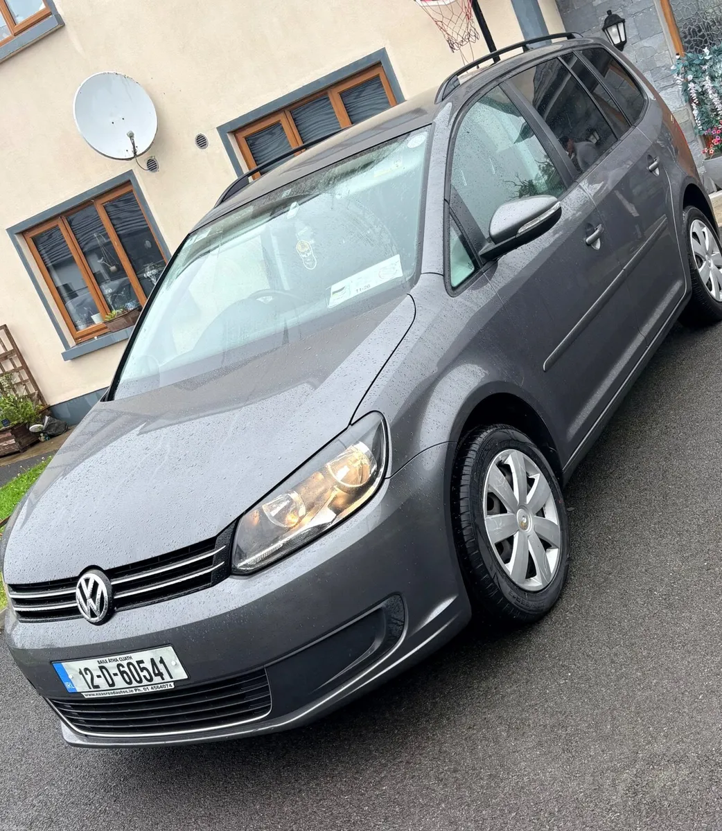 Volkswagen Touran 2012 - Image 1