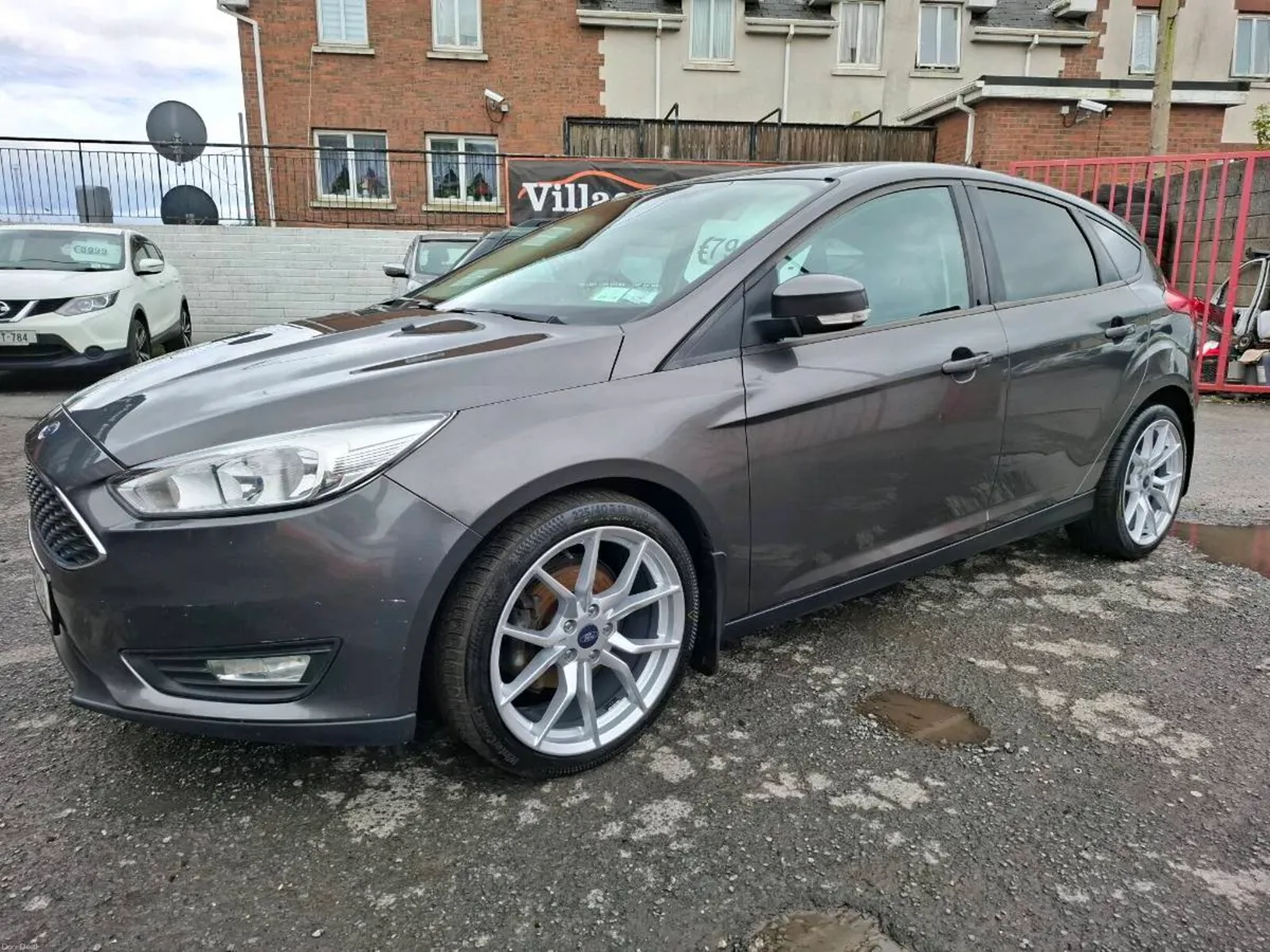 Ford Focus - Image 6