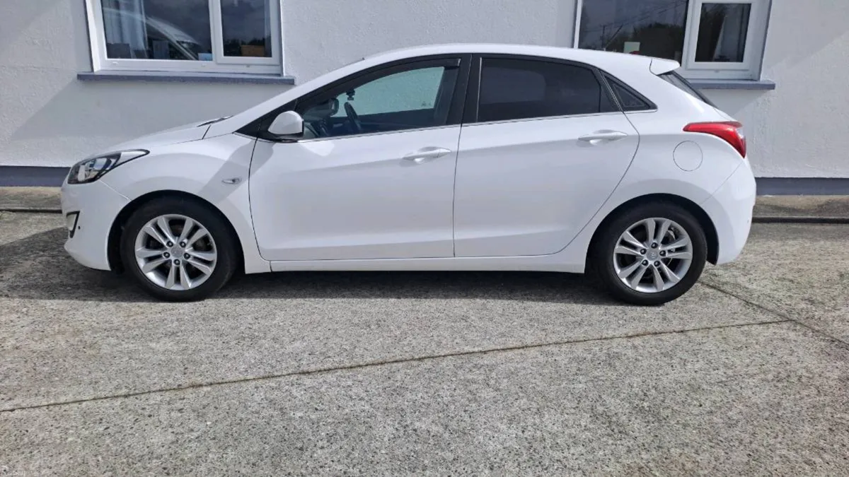 2015 Hyundai I30 SE ~Excellent Condition~ - Image 4