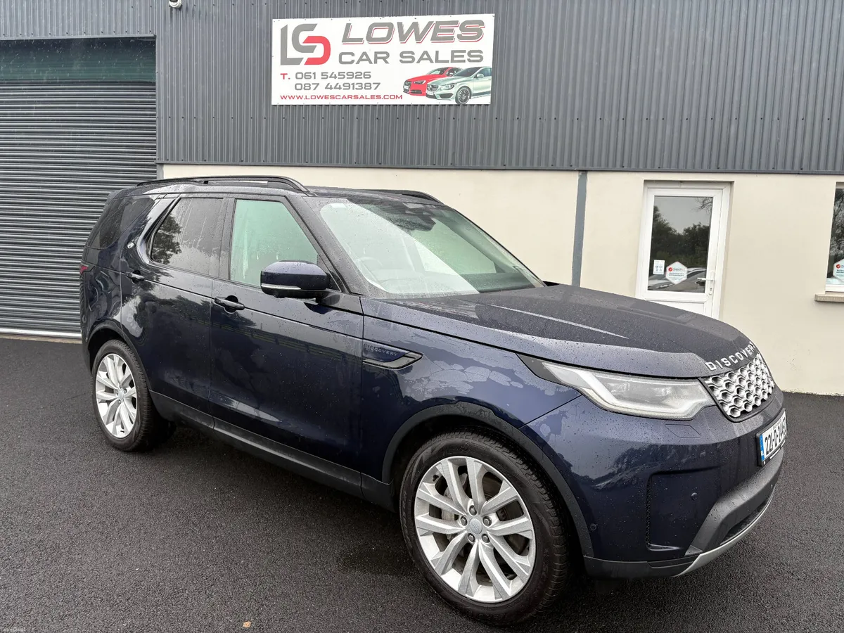221 Land Rover Discovery 3.0 D300 SD6 SE Commerial - Image 1