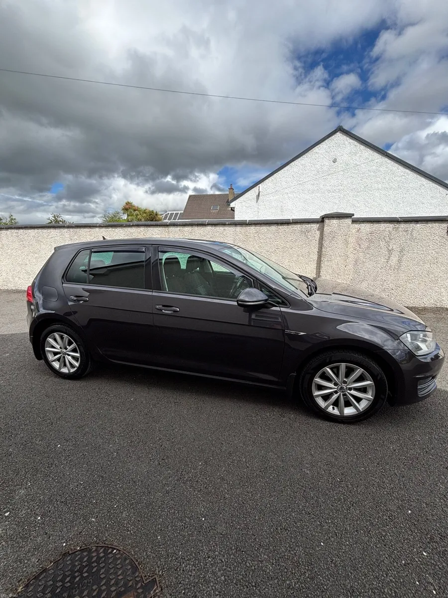 Volkswagen Golf 2016 LOUNGE 1.6 TDI M5F 110HP 5DR - Image 5
