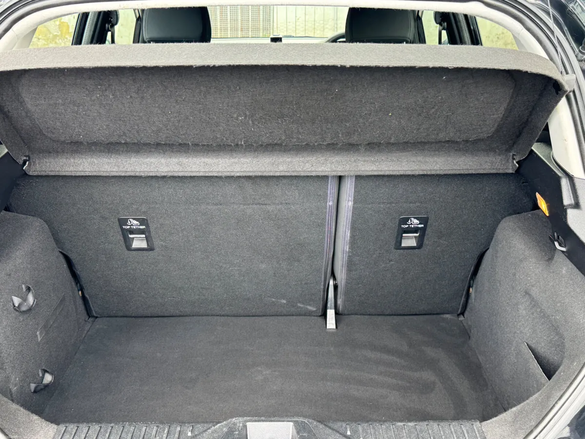 Ford Fiesta New Shape,Ideal starter car - Image 4