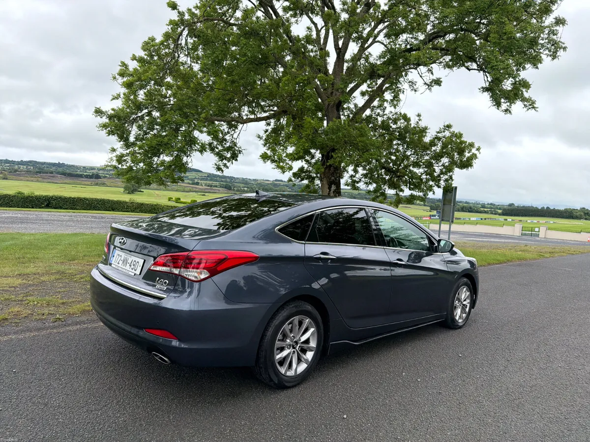 Hyundai i40 2017 executive trade sale - Image 3