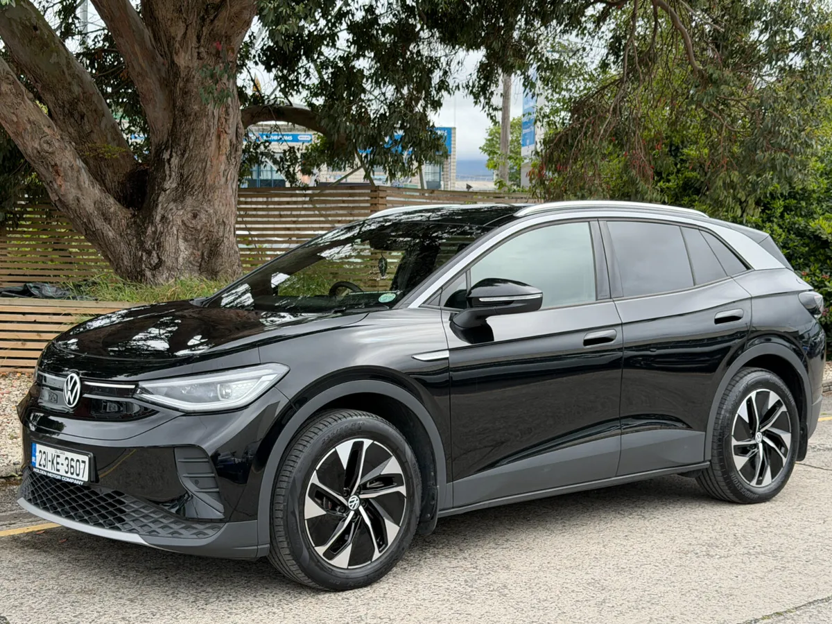 2023 Volkswagen ID.4 PURE. 52KWH. PAN ROOF. 2 KEYS - Image 3