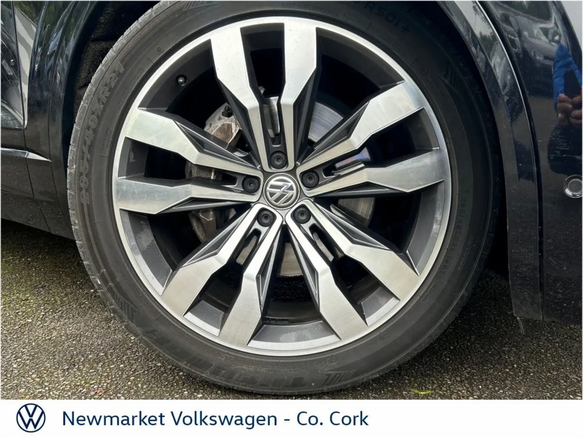 Volkswagen Touareg R-LINE PASSANGER 3.0TDI 286BHP - Image 2