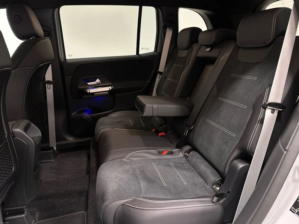Mercedes-Benz GLB GLB200 D AMG Line + - Image 4