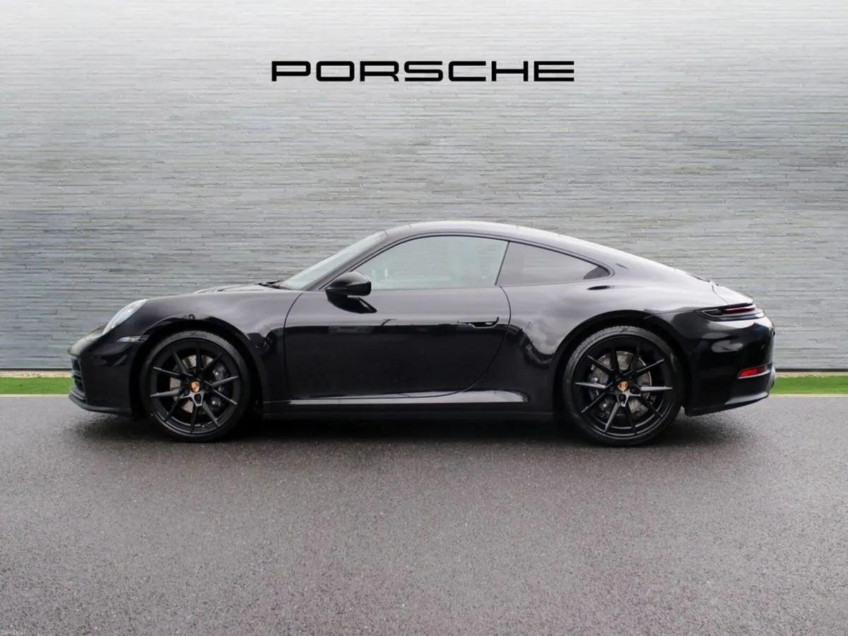 Porsche 911 Carrera - Image 4