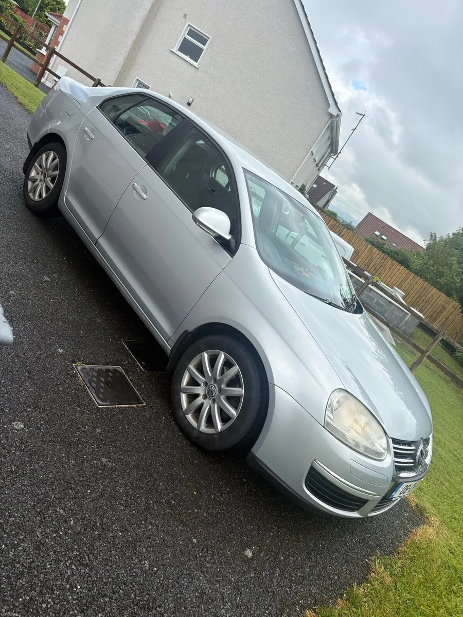 Volkswagen Jetta - Image 2