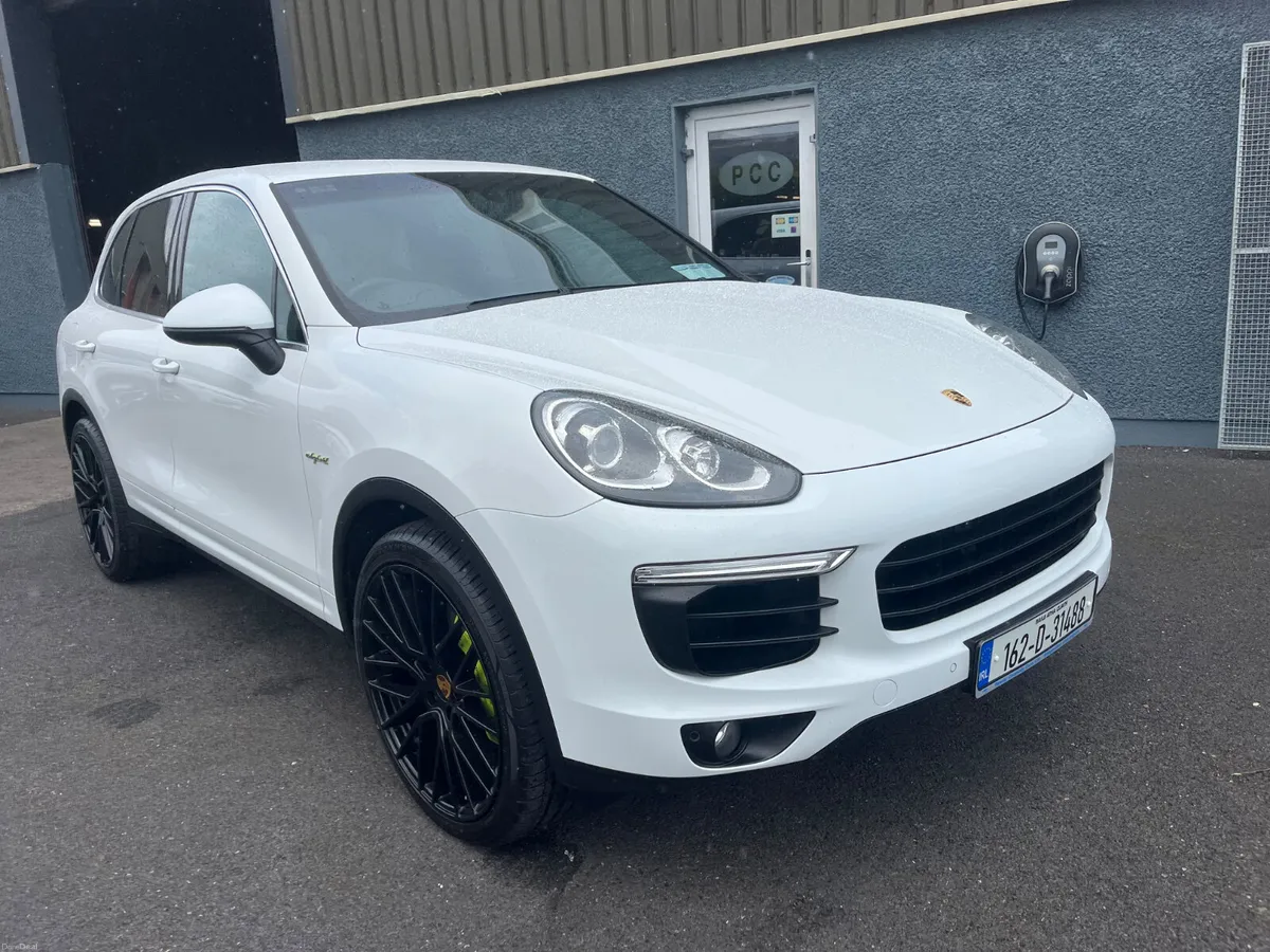 Porsche Cayenne 2016**Fab Machine** - Image 3