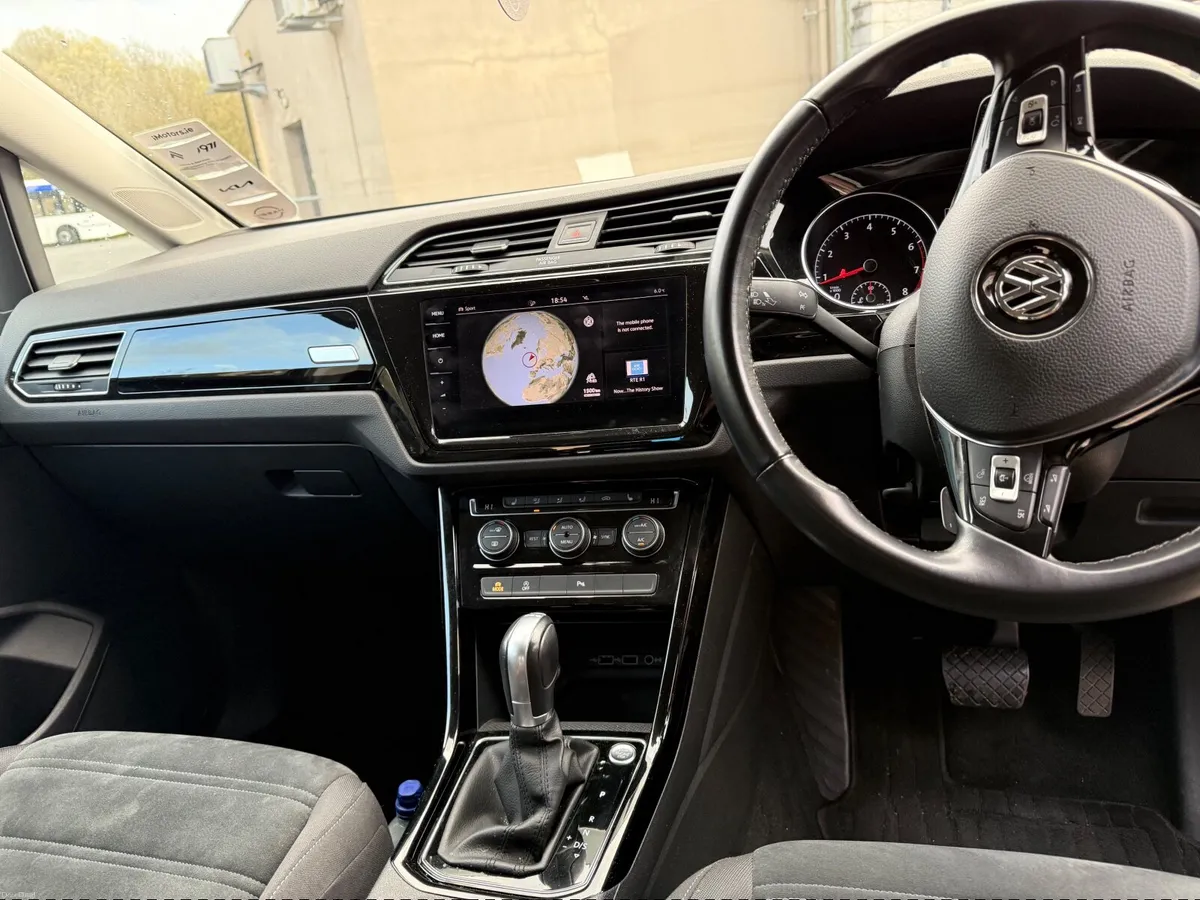 Volkswagen Touran 2018 - Image 5