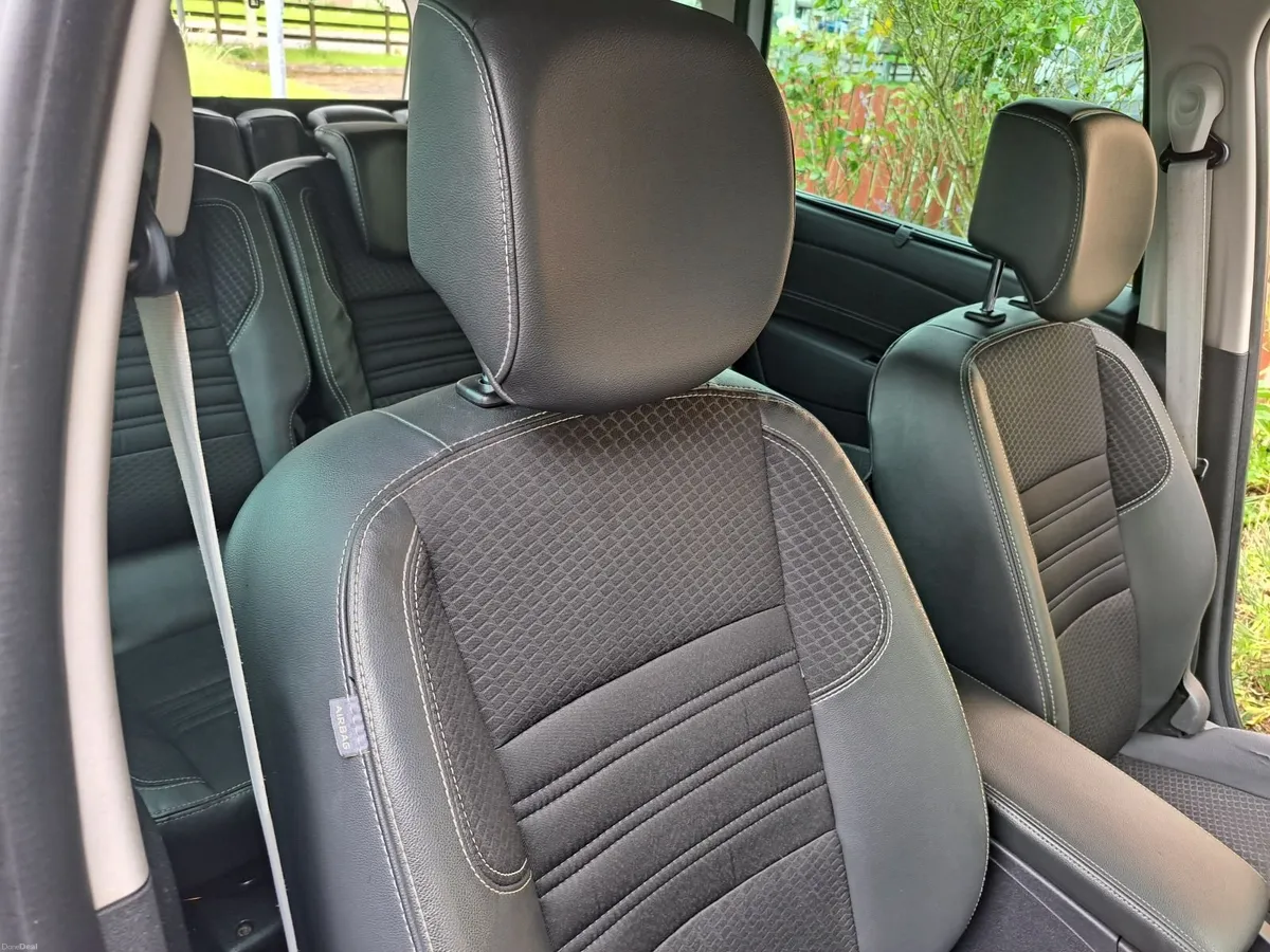 Renault Grand Scenic bose edition 7 seater - Image 2