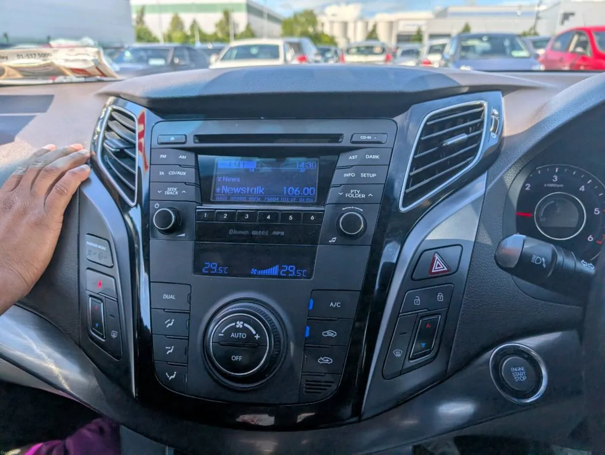 i40 Salon Executive Plus 4DR - Image 2