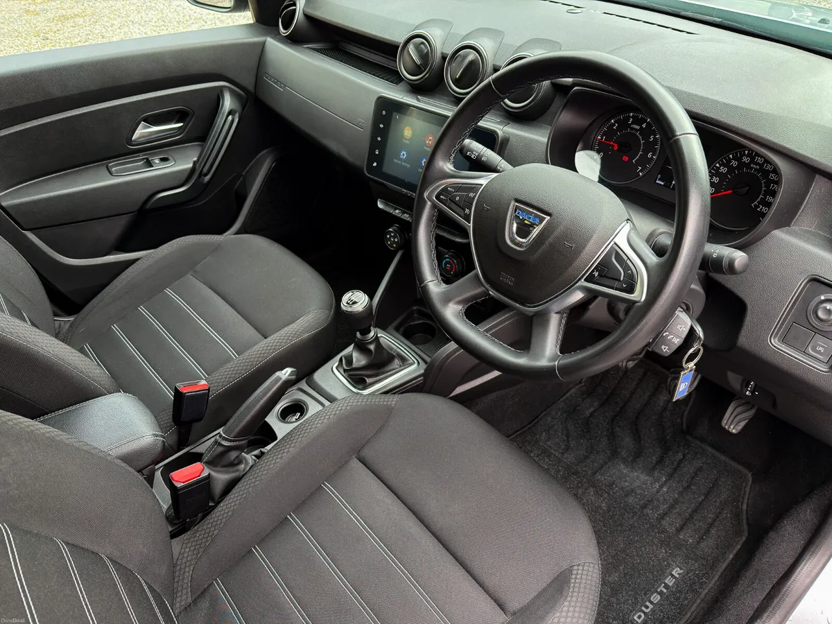 2022 Dacia Duster COMFORT 1.0 Petrol Manual 5Dr - Image 2