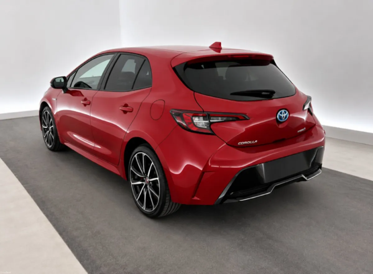 Toyota Corolla GR Sport 2023 - Image 2