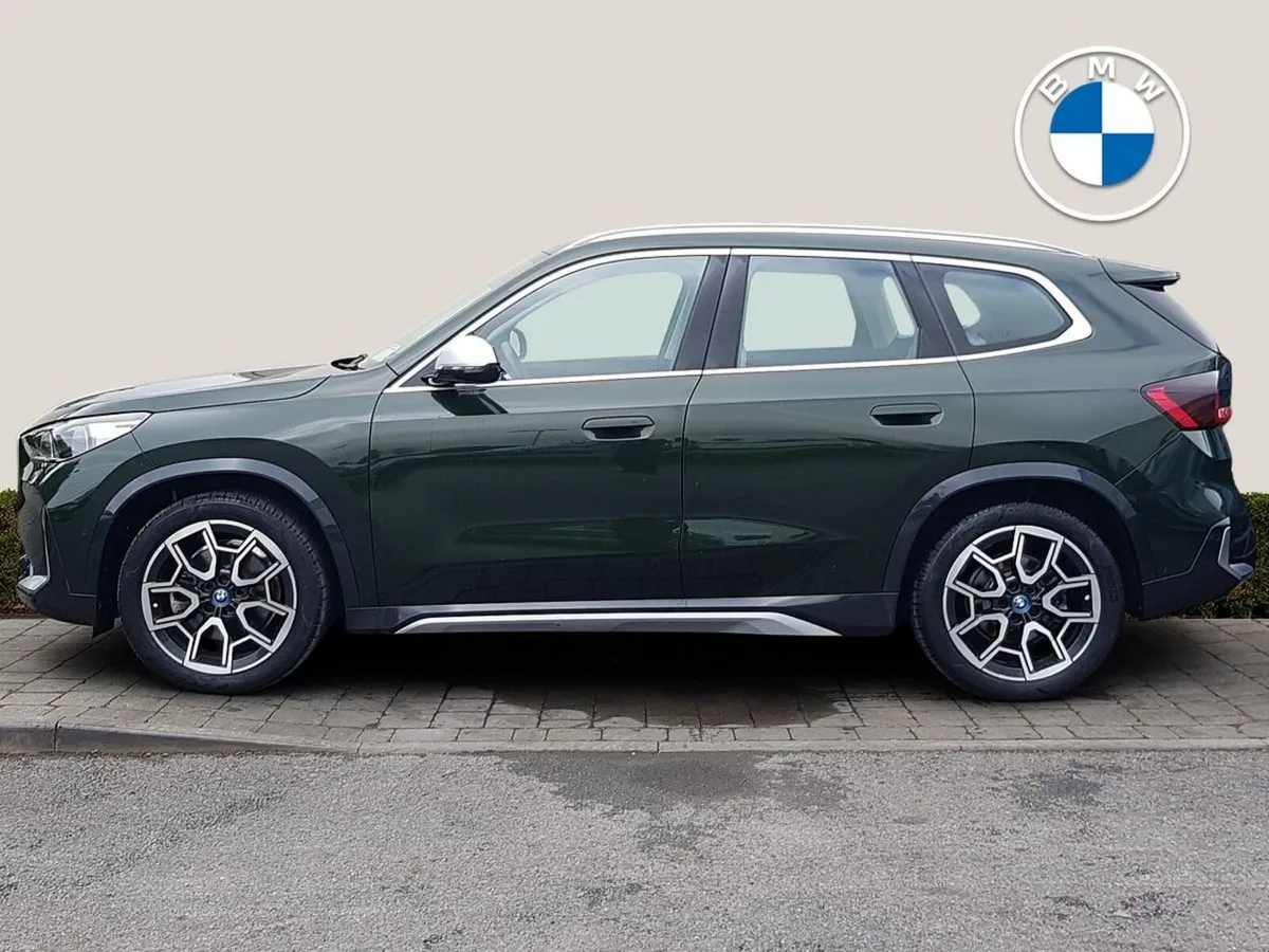 BMW iX1 xDrive30 xLine - Image 3