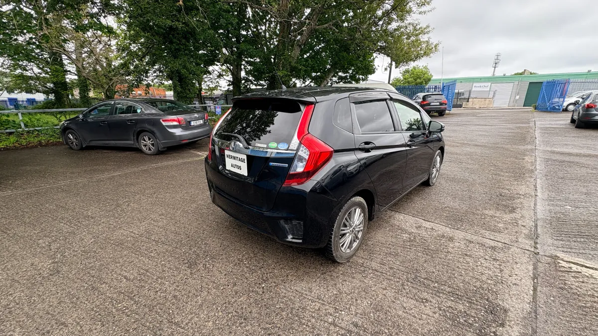 Honda Fit 1.5 Hybrid Petrol 2016 - Image 4