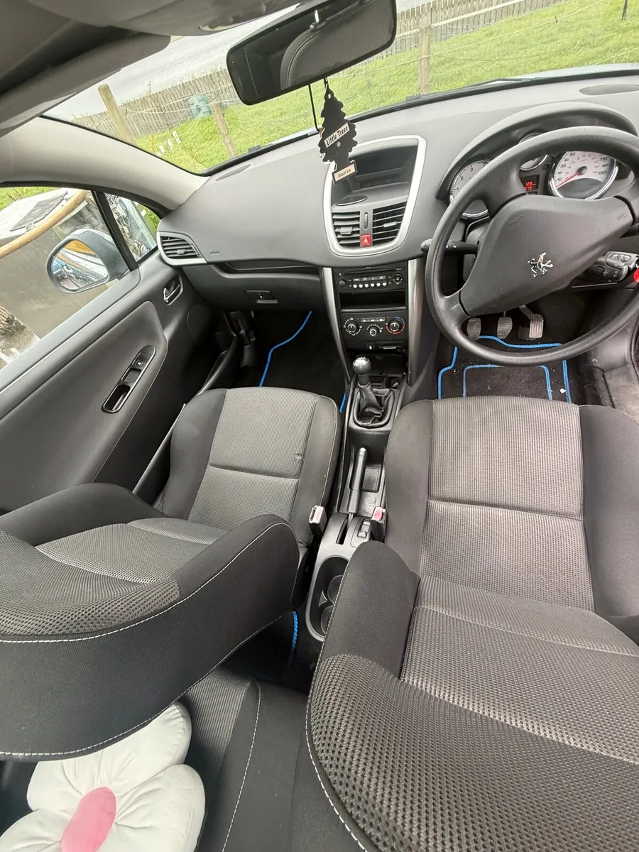 Peugeot 207 2010 (Convertible) - Image 6