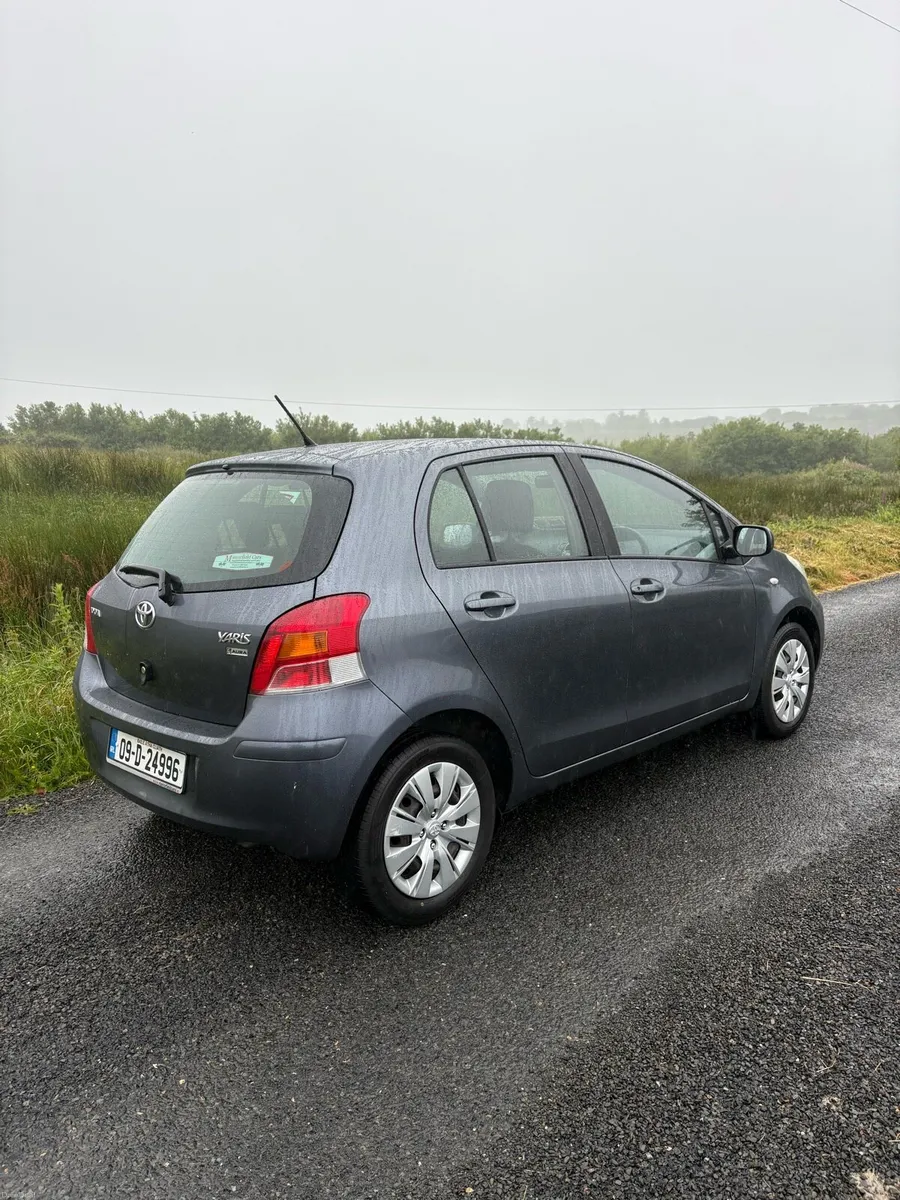 Toyota Yaris Aura - Image 2