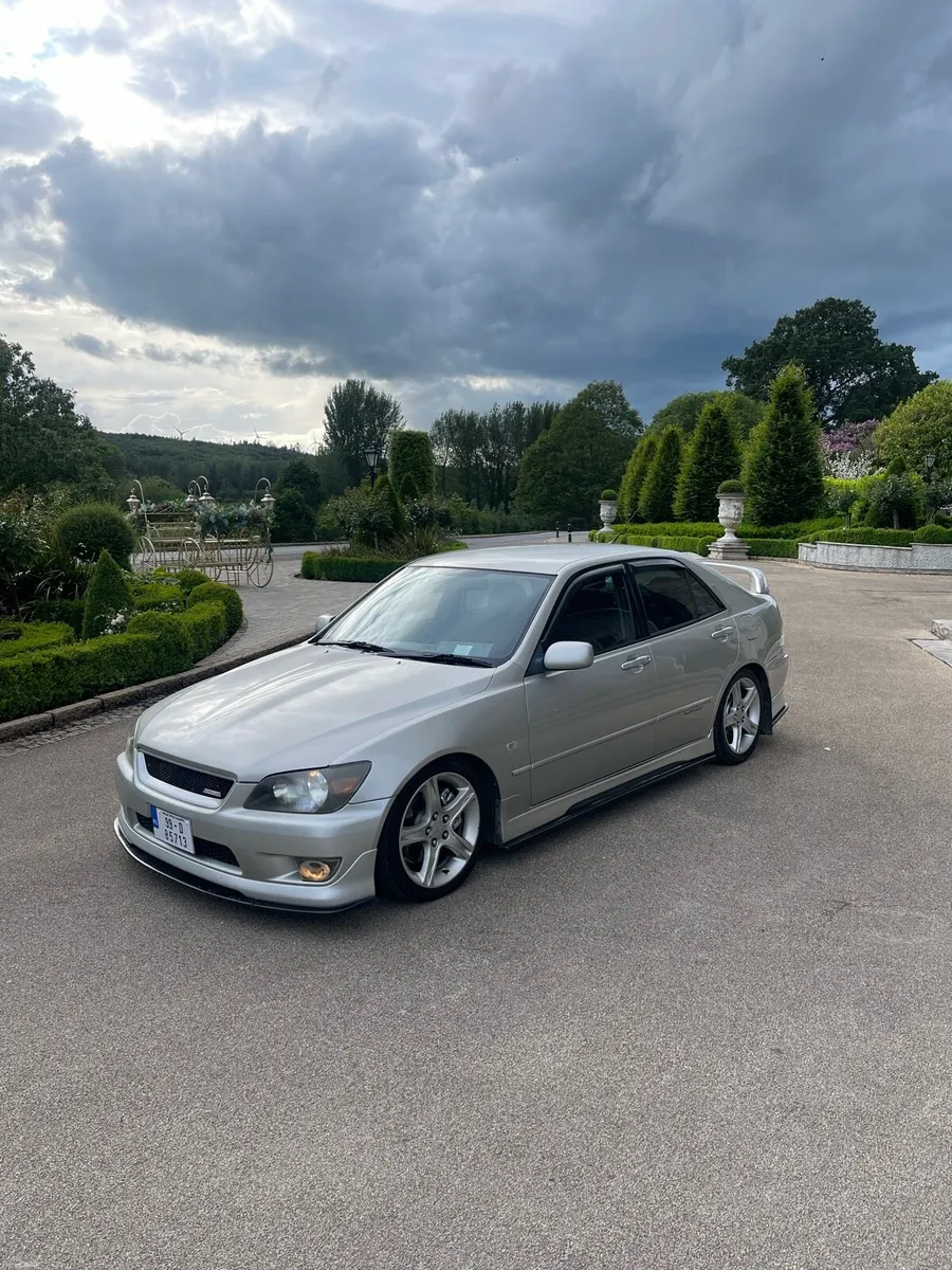 Toyota Altezza - Image 1