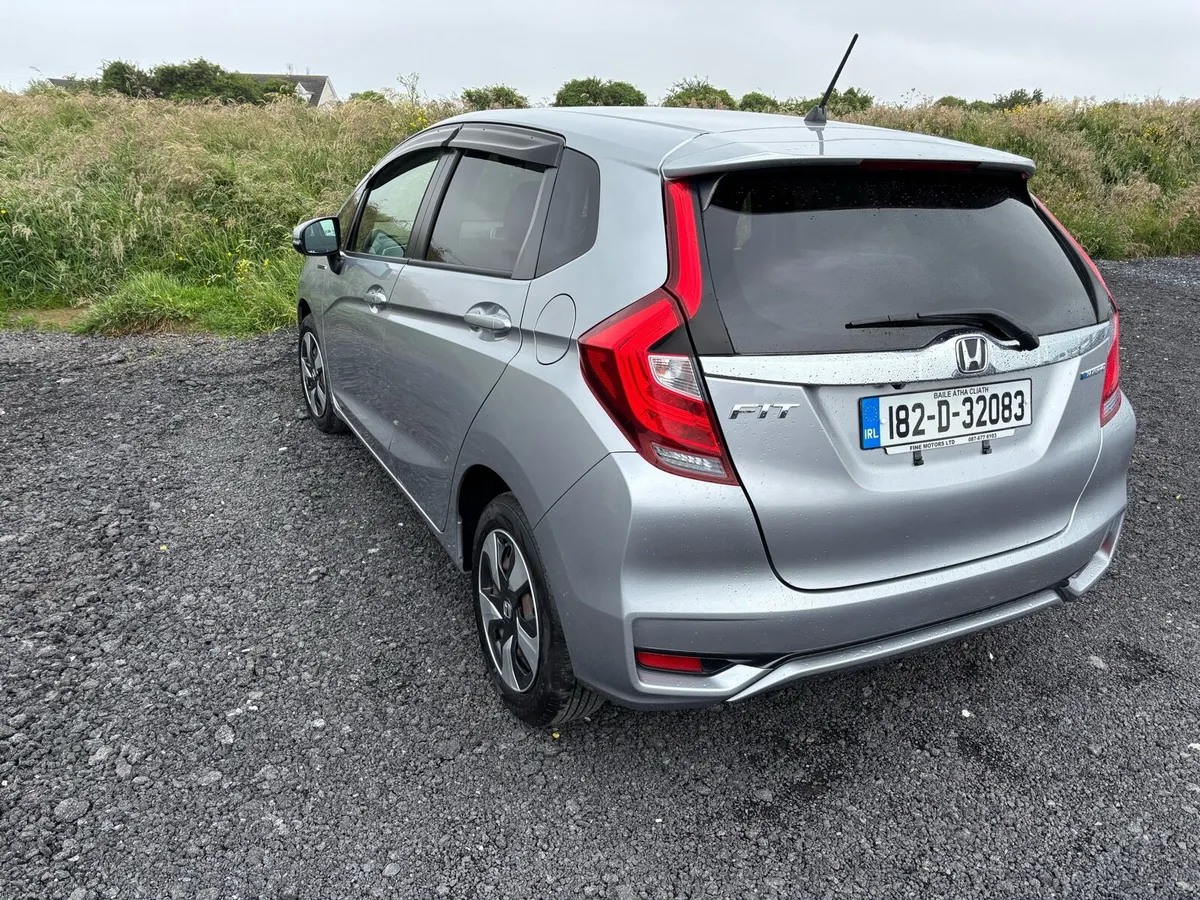 2018 Honda Fit Hybrid Automatic - Image 5