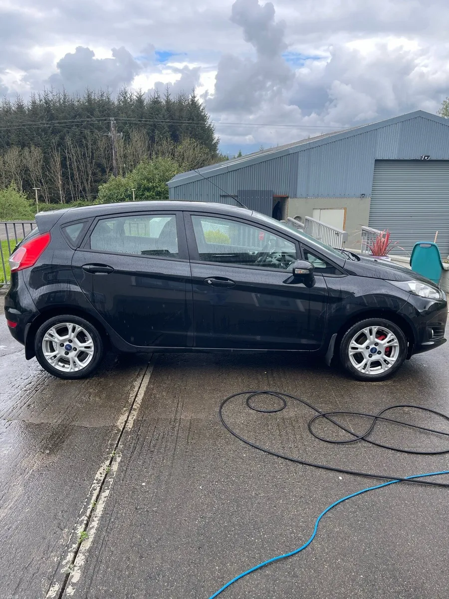 Ford fiesta - Image 3