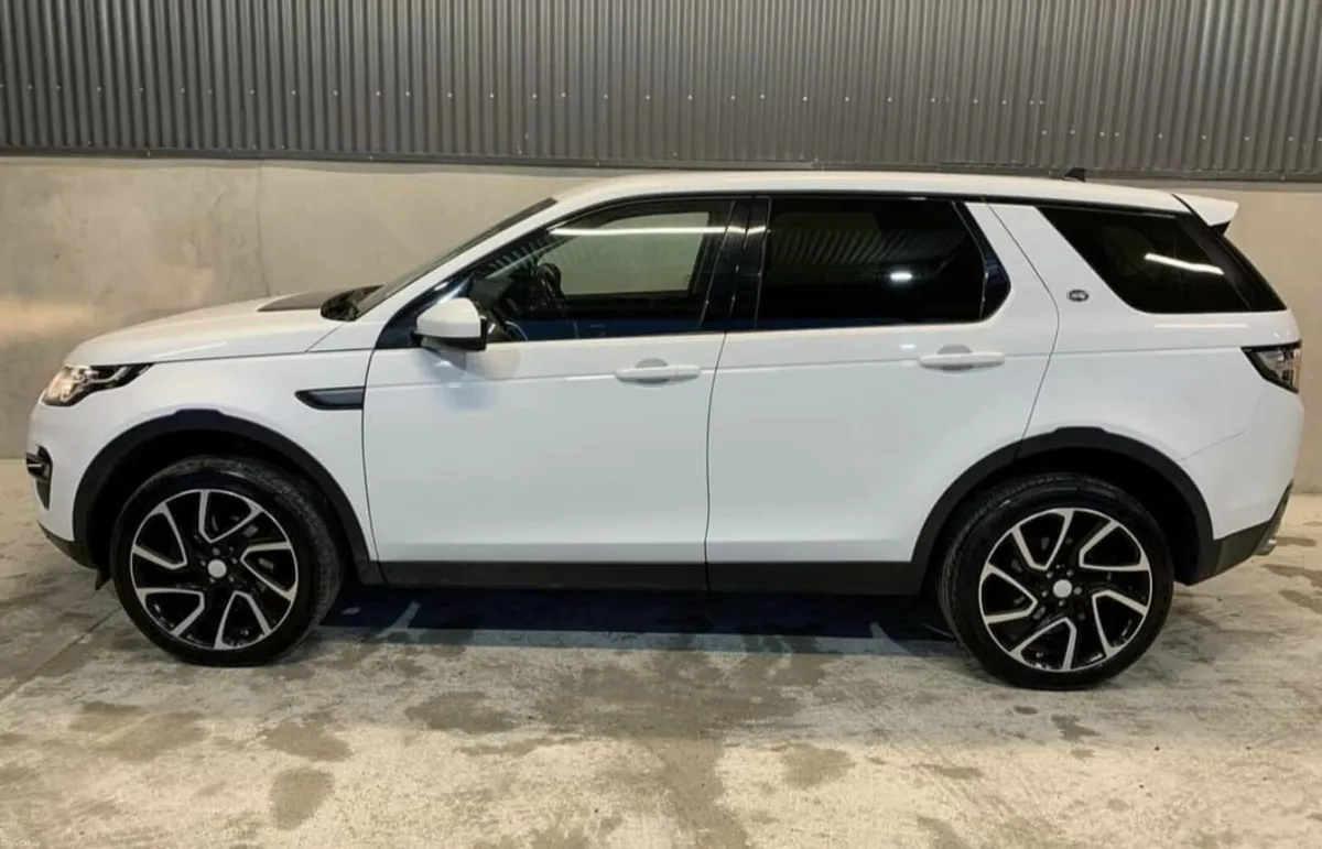 Discovery sport automatic 7 seater - Image 2
