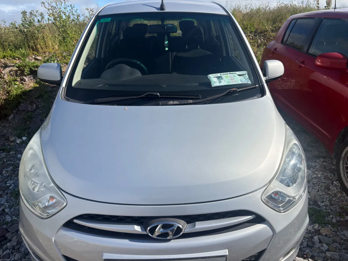 Hyundai i10 Automatic - Image 2