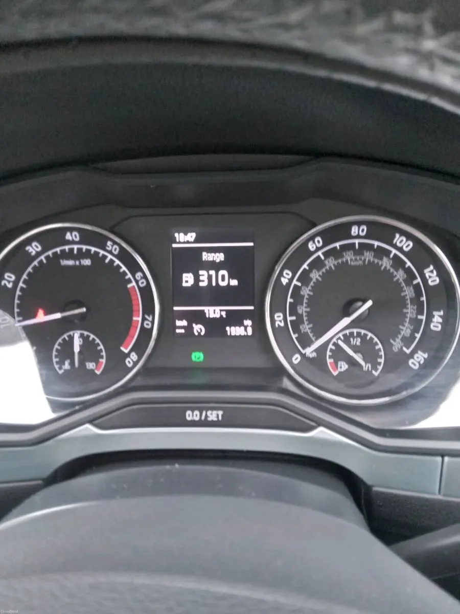 Skoda 2018 superb - Image 6