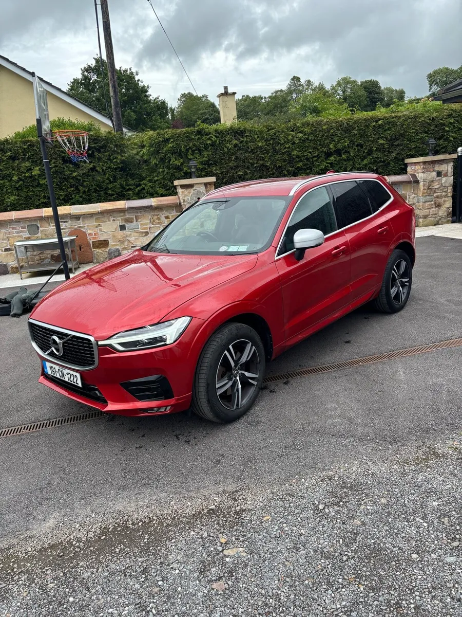 Volvo XC60 R-Design - Image 2