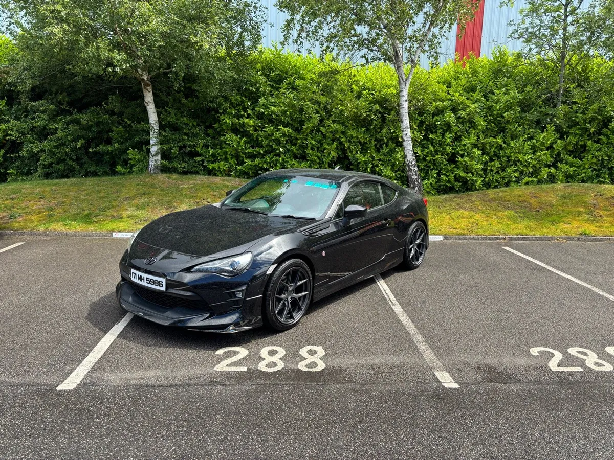 2017 Toyota GT86 Manual – Modellista kit - Image 1